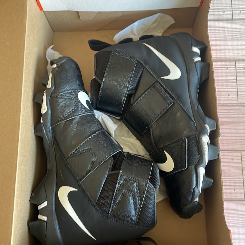 Nike Fastflex Force Football Cleats - Picture 2 of 8